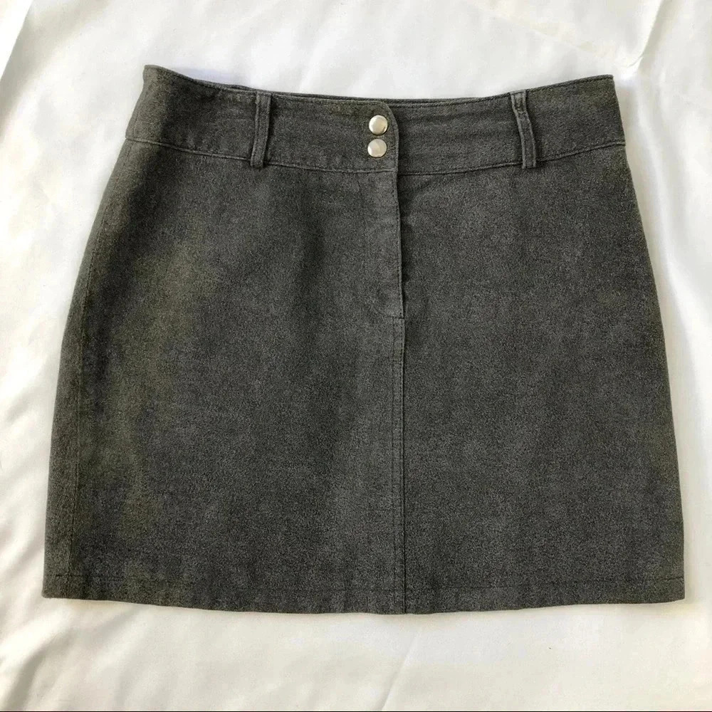 Nicole Miller Suede Mini Skirt Womens 4 Grey Leather Utility Classic